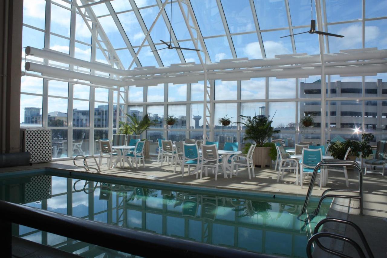 Four Sails Resort Virginia Beach Esterno foto